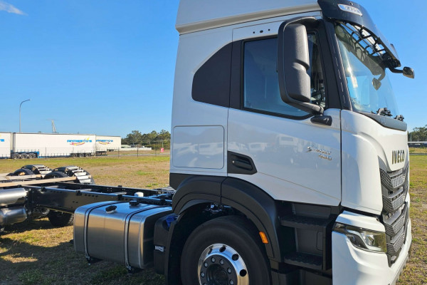 2025 Iveco S-way AXLE RIGIDS Cab Chassis Image 22