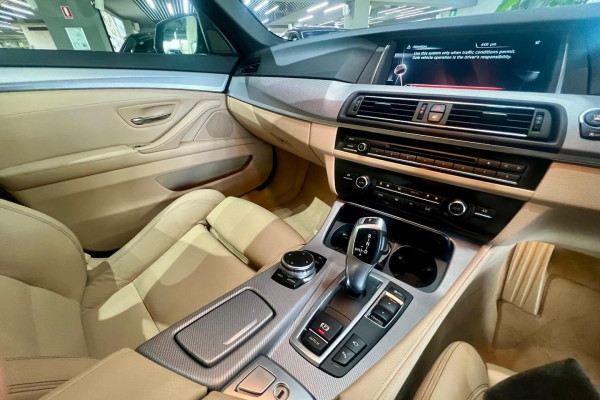 2015 BMW 5 Series F10 LCI 520i M Sport Sedan