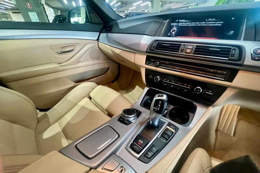 2015 BMW 5 Series F10 LCI 520i M Sport Sedan