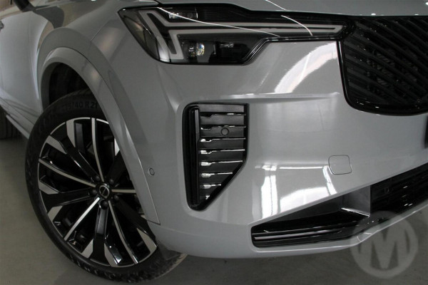 2026 Volvo XC90 L Series Ultra B5 Dark SUV Image 17