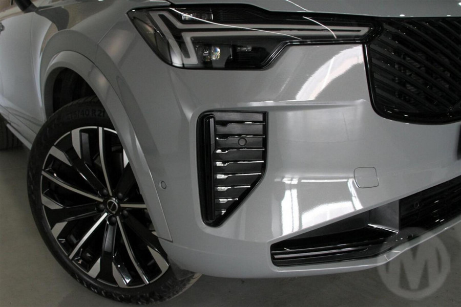 2026 Volvo XC90 L Series Ultra B5 Dark SUV Image 17