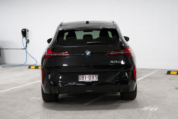2025 BMW X3 G45 40d xDrive SUV image 5