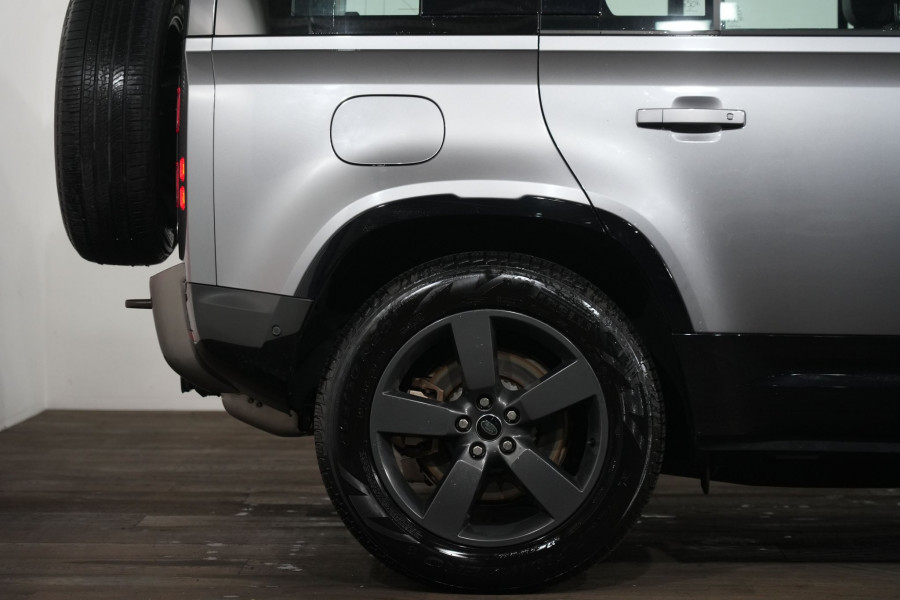 2021 Land Rover Defender L663 110 D300 X-Dynamic HSE SUV Image 6