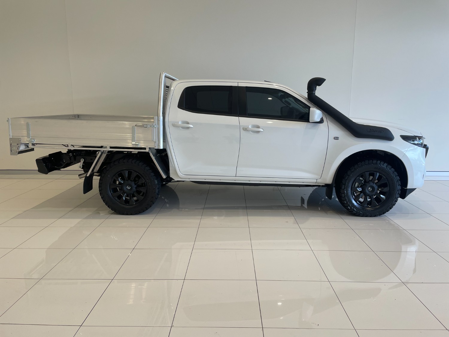 2025 Mazda BT-50 TF XT Cab Chassis Image 2
