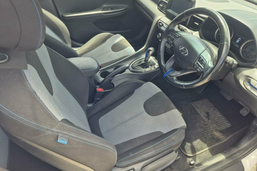 2019 MY20 Hyundai Veloster JS  Hatch Image 21