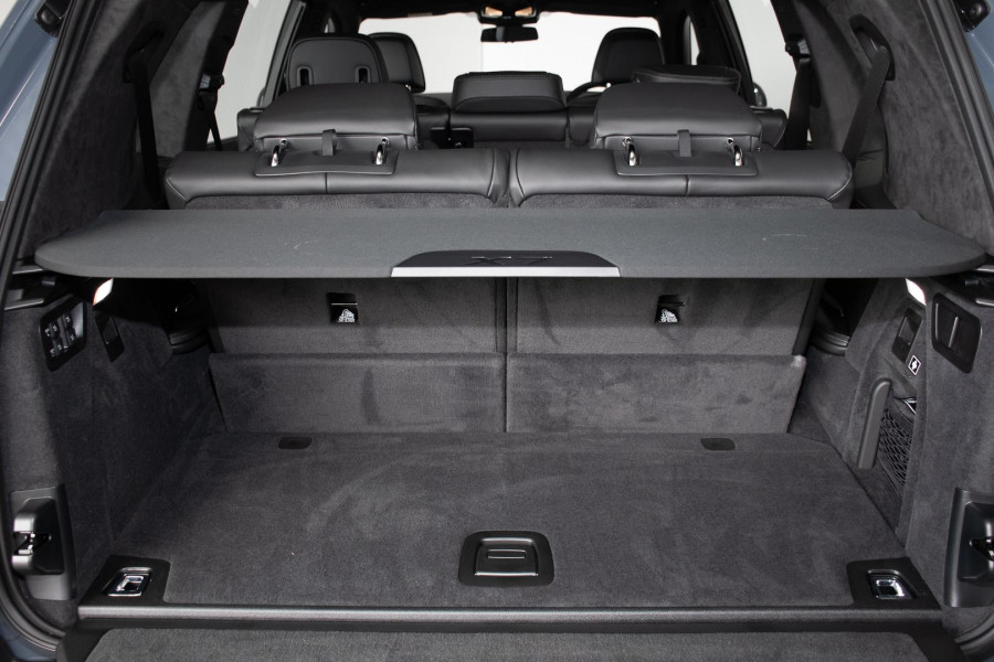2025 BMW X7 G07 LCI xDrive40d Design Pure Excellence SUV