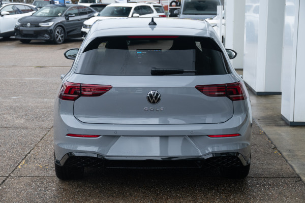 2025 Volkswagen Golf 8.5 110TSI R-Line Hatch Image 5
