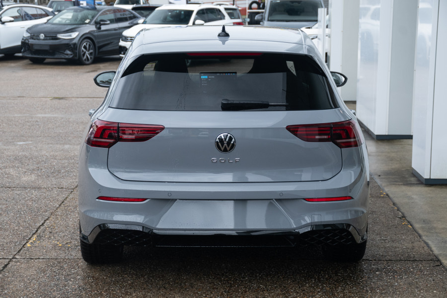 2025 Volkswagen Golf 8.5 110TSI R-Line Hatch Image 5