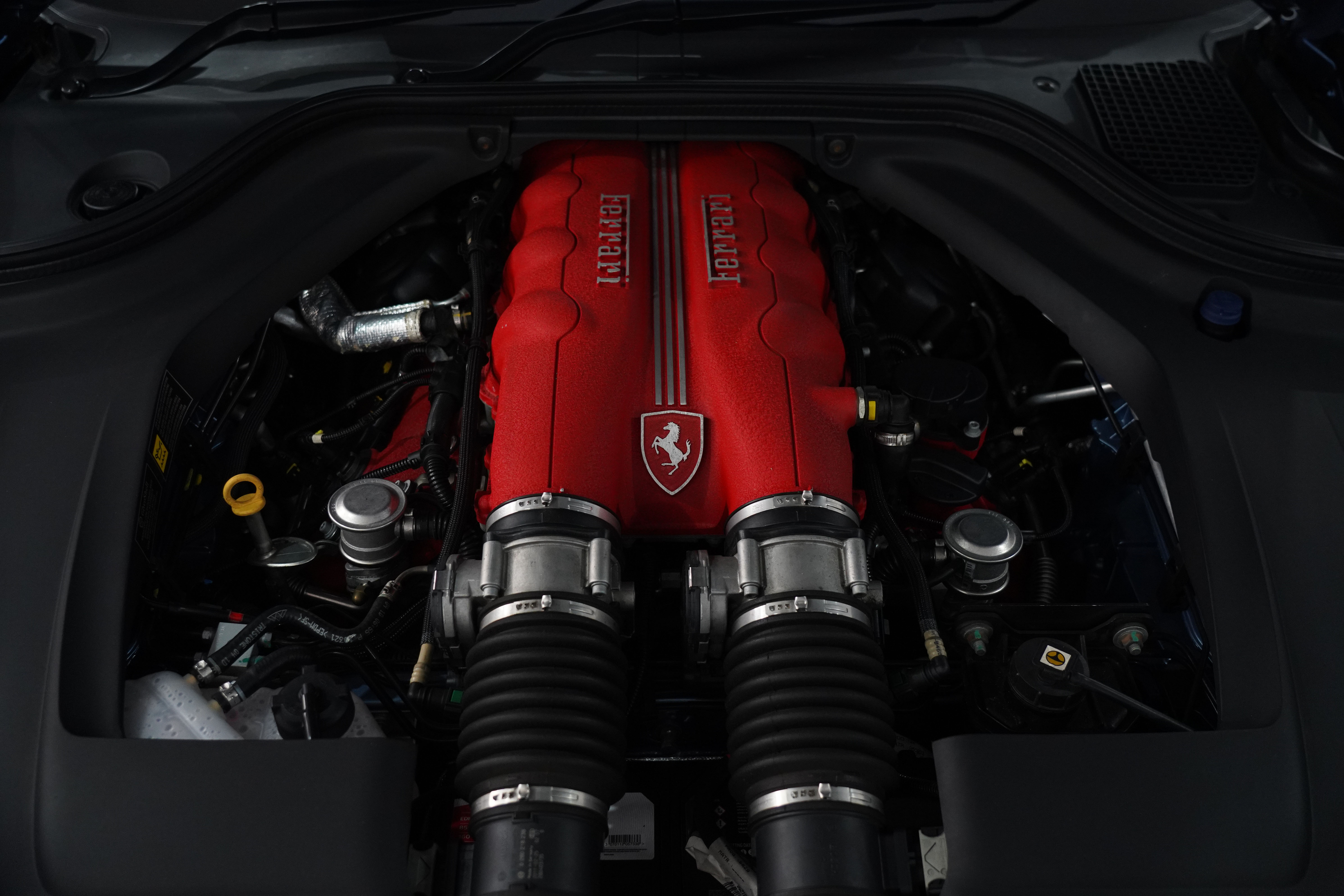 2011 Ferrari California Convertible Image 21