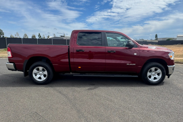 2024 Ram 1500 STD Big Horn SWB Crew Cab Image 2