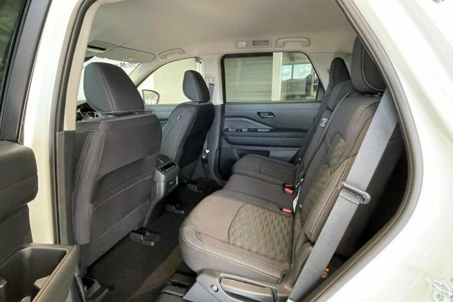 2024 Nissan Pathfinder R53 ST-L SUV Image 12