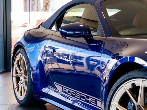 2024 MY25 Porsche 911 992 Carrera Convertible image 16