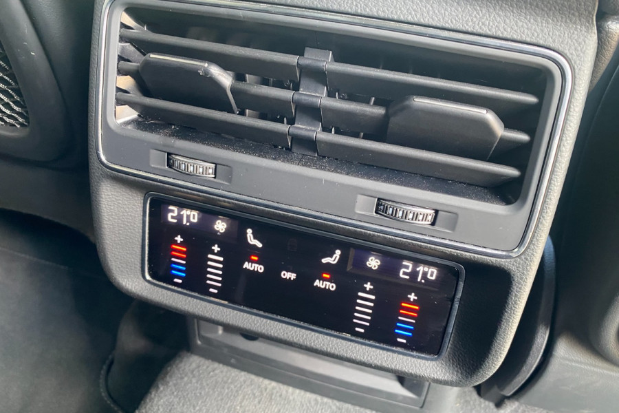 2022 Audi Q7 4M 50 TDI S Line SUV Image 14