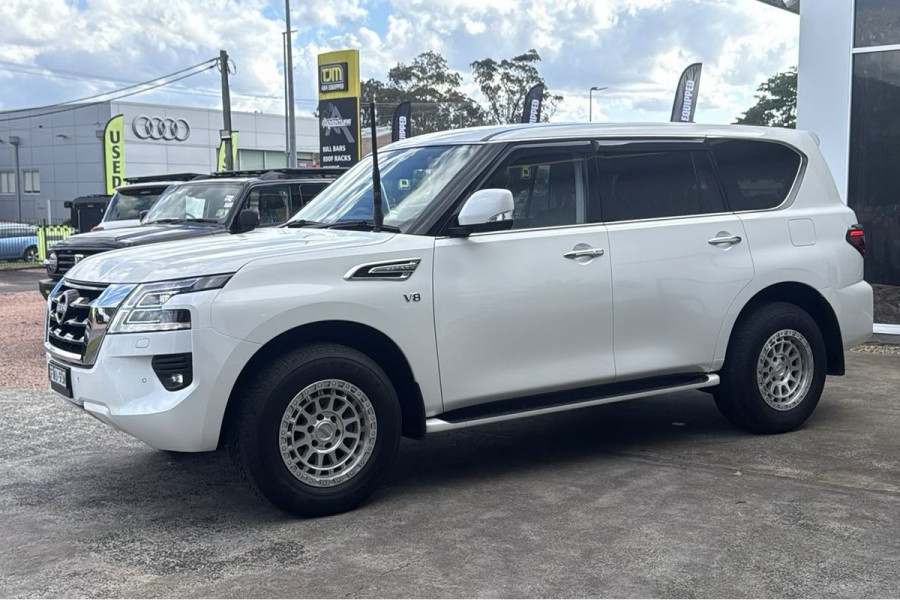 2024 Nissan Patrol Y62 Ti SUV Image 9