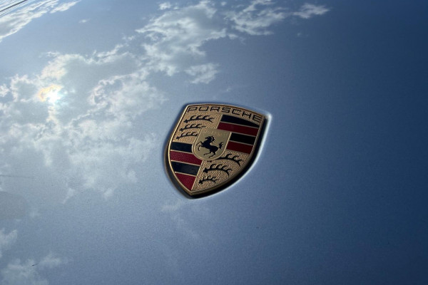 2016 MY17 Porsche Cayenne 92A Platinum Edition SUV Image 23