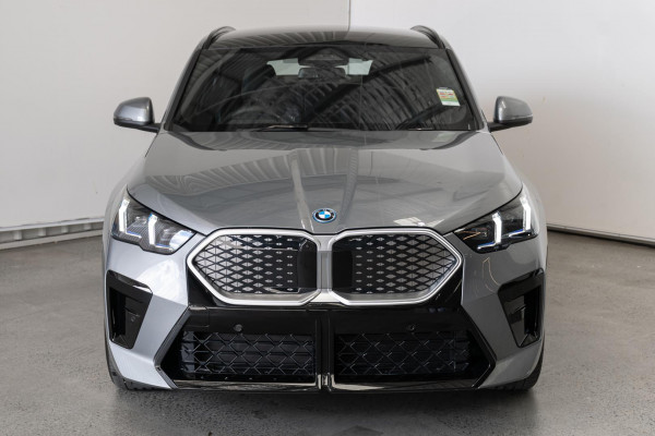 2024 BMW iX2 U10 eDrive20 M Sport SUV image 4