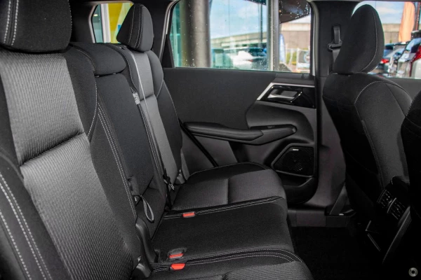 2025 Mitsubishi Outlander ZM ES SUV Image 7