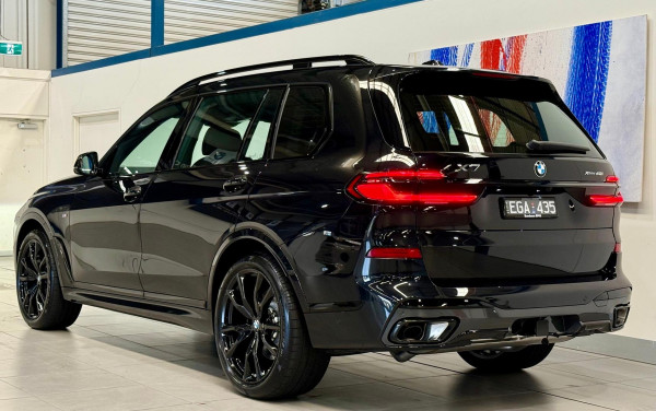 2026 BMW X7 G07 LCI xDrive40i M Sport SUV image 6