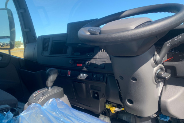 2026 Isuzu NNR 45-150 DT D34 Cab Chassis Image 12