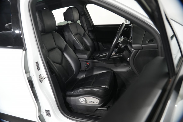 2021 Porsche Macan SUV Image 28