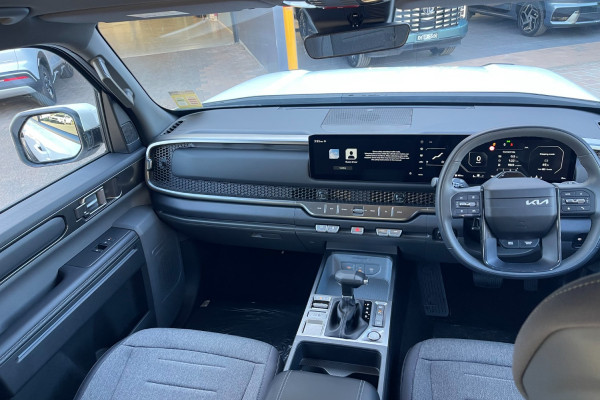 2025 MY26 Kia Tasman TK SX Cab Chassis Image 17