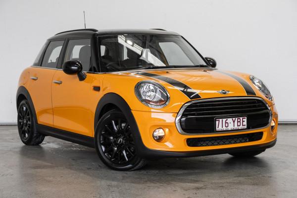 MINI Cooper Cooper F55