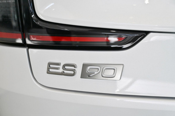 2026 Volvo ES90  Ultra Single Motor Sedan Image 9