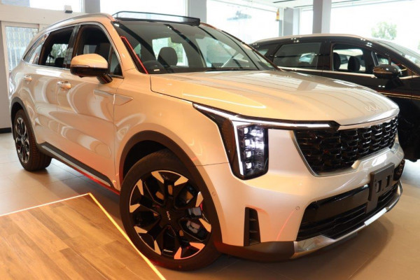 2026 MY27 Kia Sorento MQ4 PE HEV GT-Line SUV Image 3