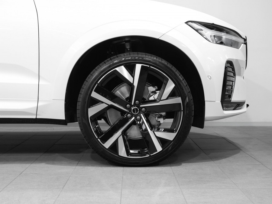 2026 Volvo XC60 UZ B5 AWD Ultra Dark SUV Image 4