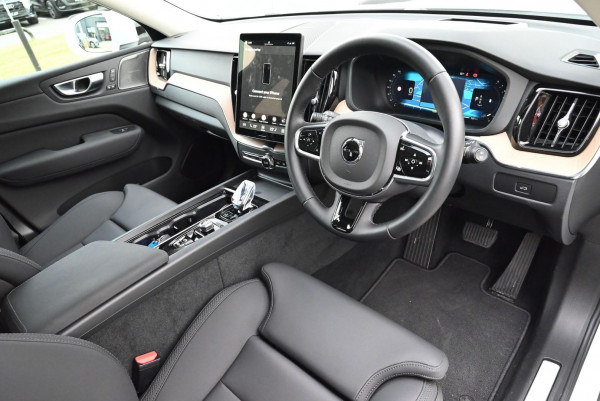 2025 MY26 Volvo XC60 UZ Plus B5 Bright SUV image 5