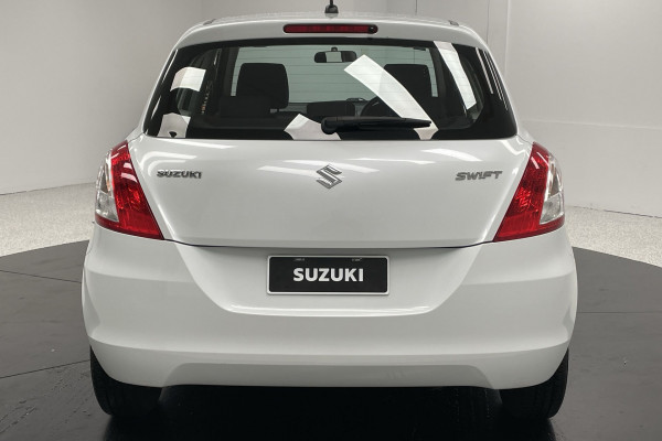 2015 Suzuki Swift GL Hatch