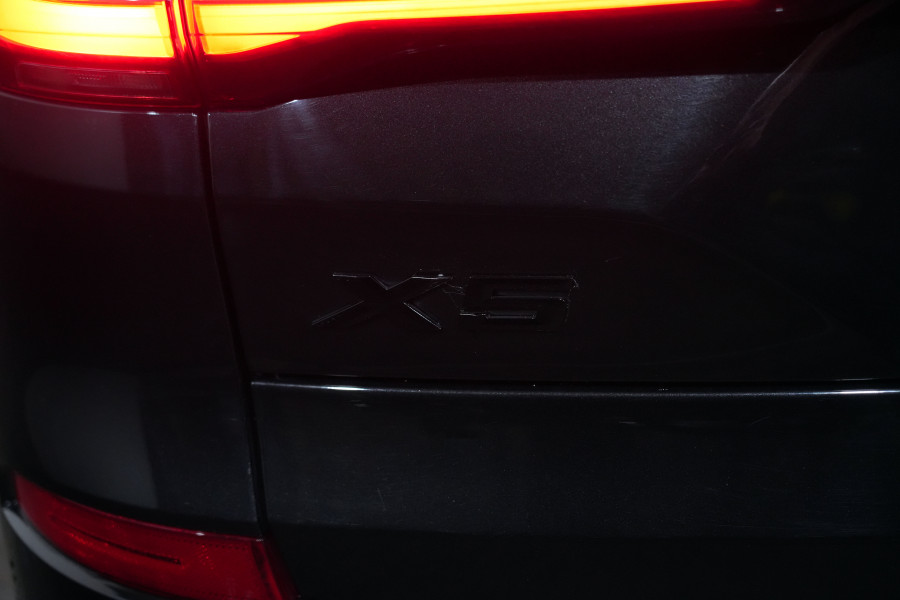 2022 BMW X5 xDrive30d SUV Image 9