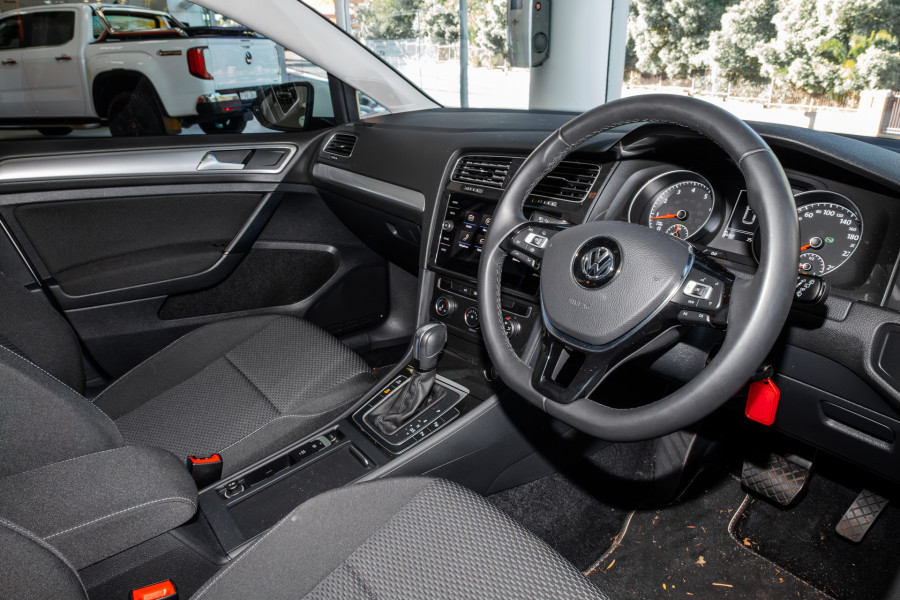 2020 Volkswagen Golf 7.5 110TSI Trendline Hatch Image 7