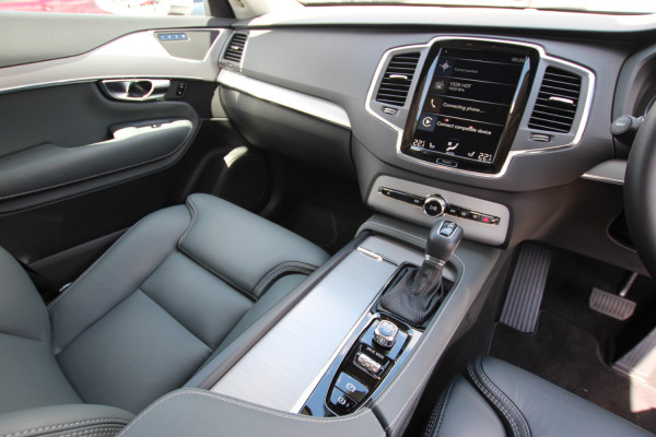 2020 Volvo XC90 L Series T6 Momentum Suv