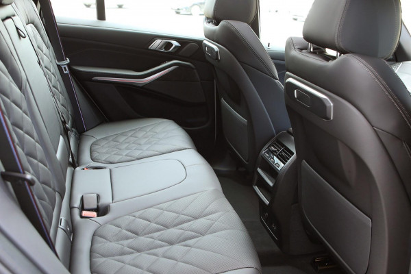 2025 BMW X5 G05 LCI xDrive30d M Sport SUV image 9