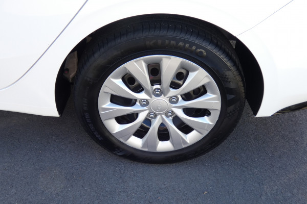 2023 Kia Cerato BD MY23 S Hatch Image 5