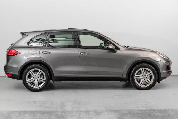 2012 MY13 Porsche Cayenne 92A SUV image 3