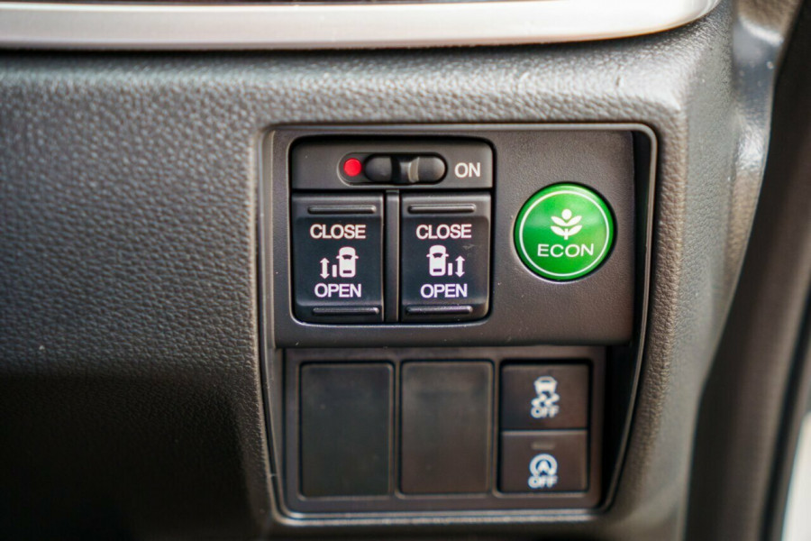 2015 Honda Odyssey 5th Gen VTi-L Wagon Image 14