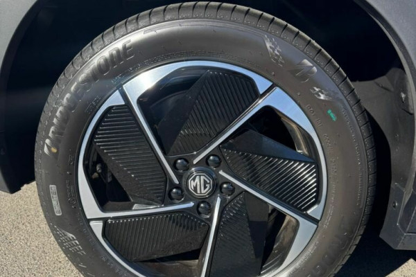 2026 MG MGS5 EV ZS3EM Essence 49 SUV Image 12