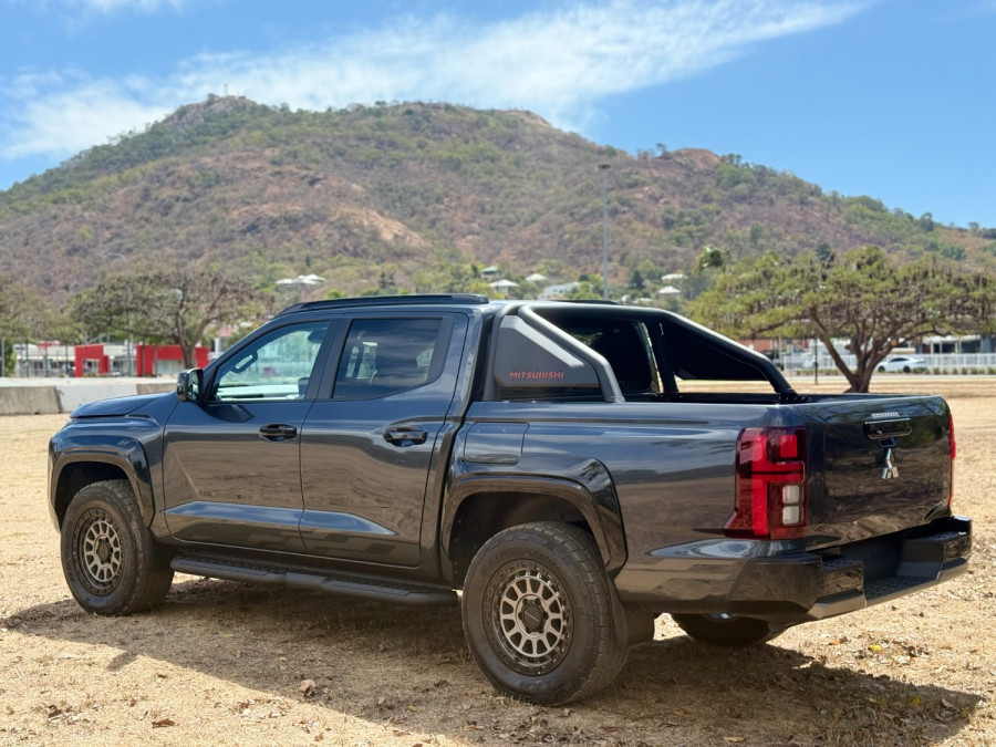 2026 Mitsubishi Triton MV Raider Ute Image 6
