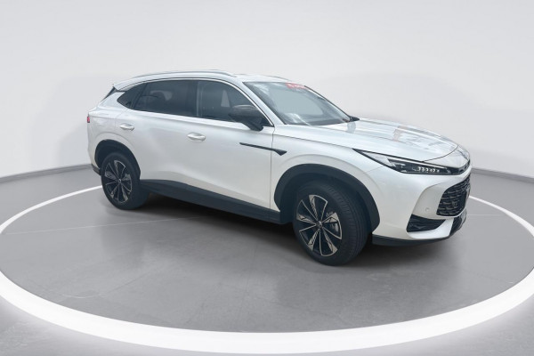 2025 MG HS AS33H Essence Hybrid+ SUV Image 2