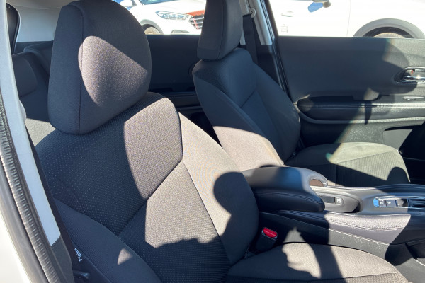 2020 MY21 Honda HR-V  VTi SUV Image 14