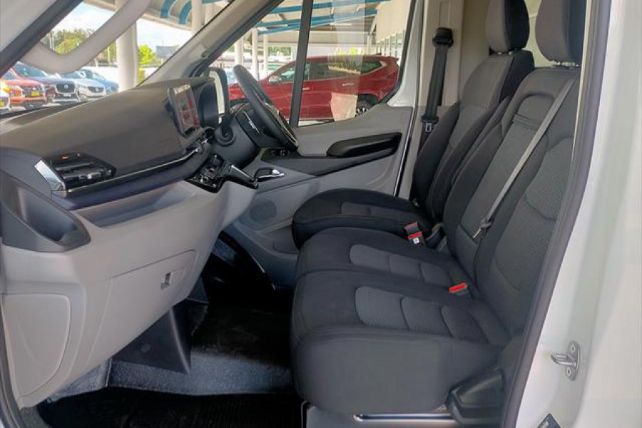 2025 MY24 LDV Deliver 9  12-Seat Bus Image 16