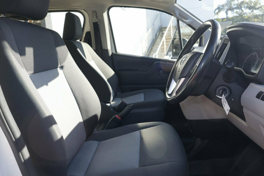 2021 Toyota HiAce GDH300R  Van Image 8