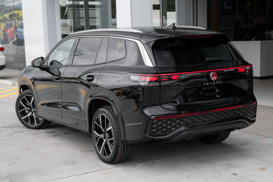 2025 Volkswagen Tayron R4 195TSI R-Line SUV Image 2