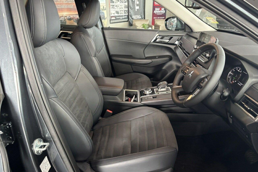 2024 Mitsubishi Outlander ZM Aspire SUV Image 16
