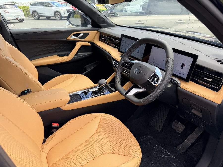 2026 MG HS Super Hybrid Essence SUV Image 11