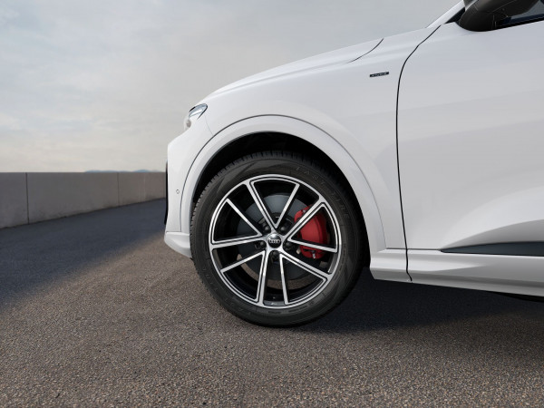2026 MY25 Audi Q5 GU e-hybrid 270kW SUV image 6