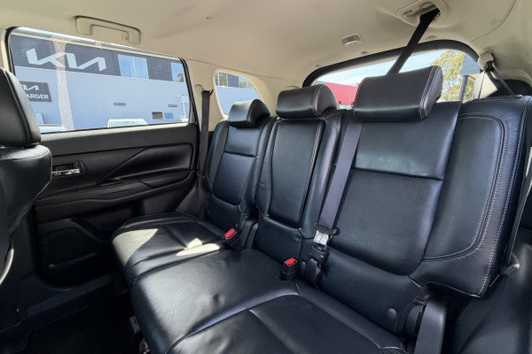 2018 MY18.5 Mitsubishi Outlander ZL Exceed SUV Image 17