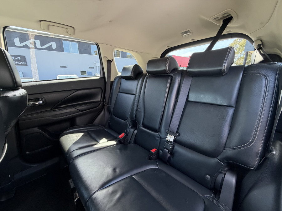 2018 MY18.5 Mitsubishi Outlander ZL Exceed SUV Image 17